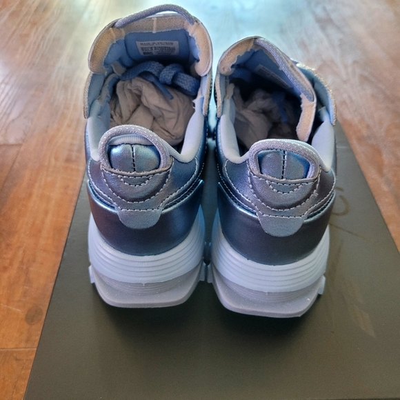 Cardi B Classic Leather Women's Shoes (Fluid Blue/Silver Met) - Picture 7 of 11